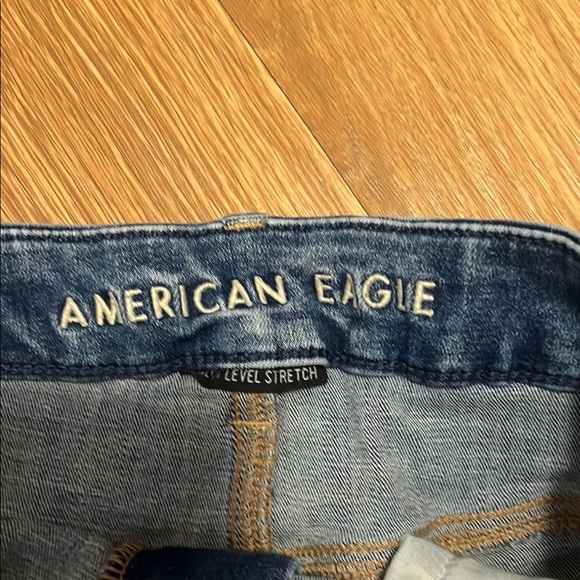 American Eagle Outfitters Blue Distressed Jean Shorts size 4 stretchy - Picture 3 of 7